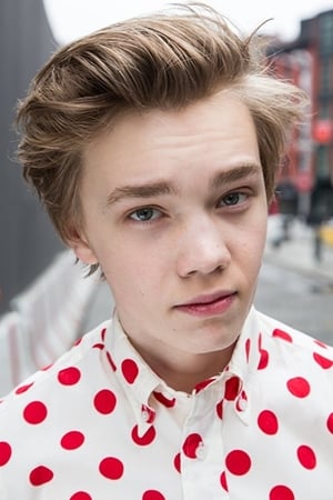 Charlie Plummer profil kép