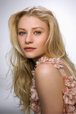 Emilie de Ravin profil kép