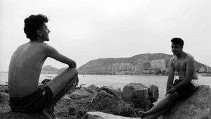 Dos Chicos Frente al Mar háttérkép