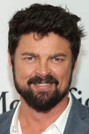 Karl Urban profil kép