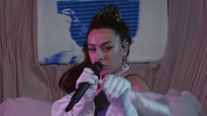 Bandsintown PLUS Presents: Charli XCX háttérkép