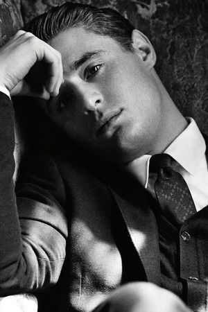 Max Irons profil kép