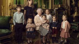 Our Queen at Ninety háttérkép