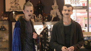My Stepbrother Is a Vampire!?! háttérkép