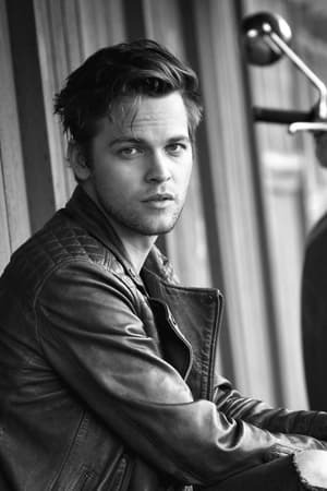 Alexander Calvert profil kép