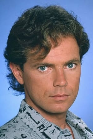 Bruce Greenwood profil kép