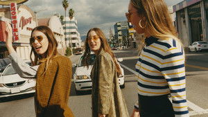 HAIM: Behind the Album háttérkép