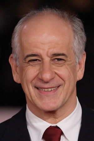 Toni Servillo profil kép