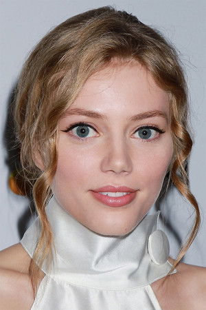 Grace Van Dien profil kép