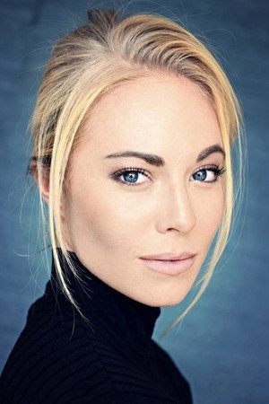 Danielle C. Ryan profil kép