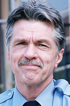 Tom Skerritt profil kép