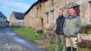 Help! We Bought A Village kép