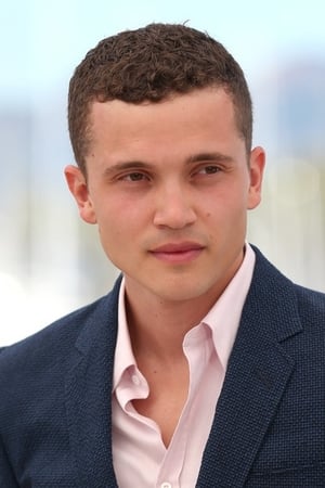 Karl Glusman profil kép