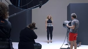 Straight/Curve: Redefining Body Image háttérkép