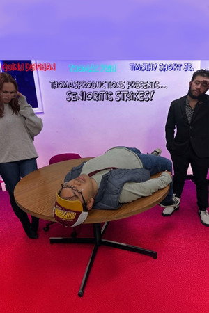 Senioritis Stikes! poszter