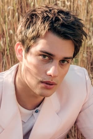 Nicholas Galitzine profil kép