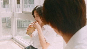 君たちはまだ長いトンネルの中 háttérkép