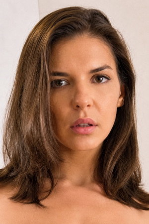 Alina Henessy profil kép
