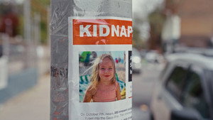 Torn: The Israel-Palestine Poster War on New York City Streets háttérkép