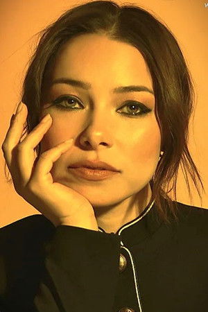 Jessica Parker Kennedy profil kép