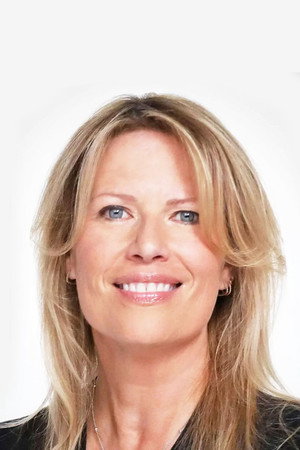 Mary Elizabeth McGlynn profil kép