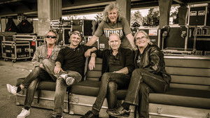 Saga - So good so far - Live at Rock Of Ages háttérkép