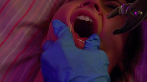 The Dentist 2 háttérkép