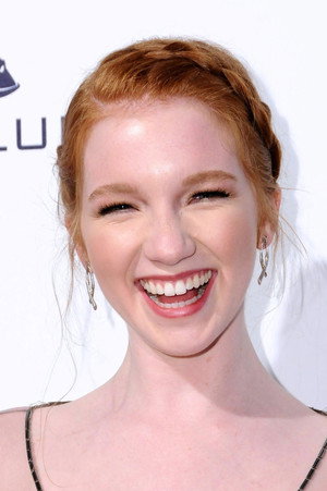Annalise Basso profil kép