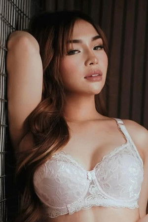 Reina Castillo profil kép