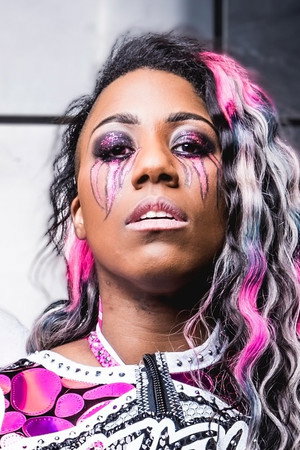 Adrienne Reese profil kép