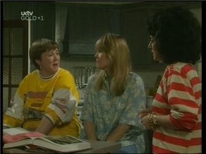 Birds of a Feather Season 3 Ep.4 4. epizód