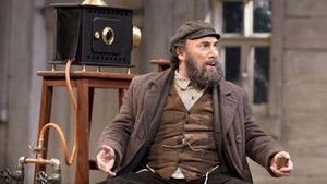 National Theatre Live: Travelling Light háttérkép