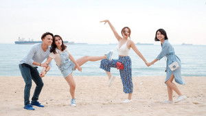 Đời Cho Ta Bao Lần Đôi Mươi háttérkép