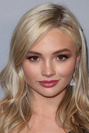 Natalie Alyn Lind profil kép