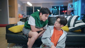 เพื่อนสนิทระวังคิดไม่ซื่อ kép