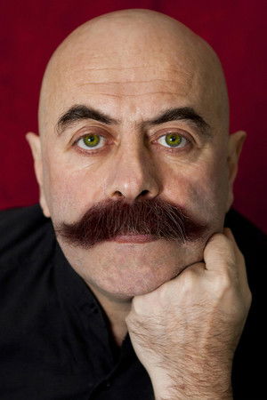 Ezel Akay profil kép