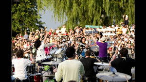 ボアダムス: 77 BOA DRUM háttérkép