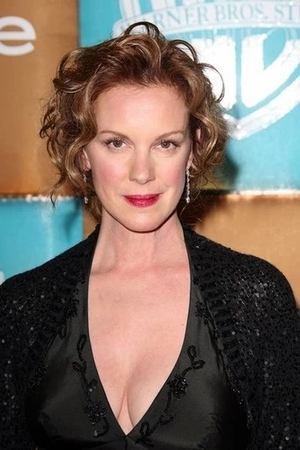 Elizabeth Perkins profil kép