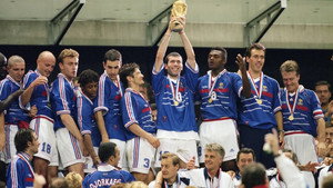 Les yeux dans les Bleus háttérkép