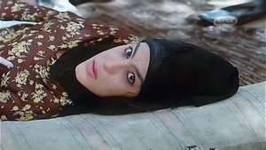 الطوق والإسورة háttérkép
