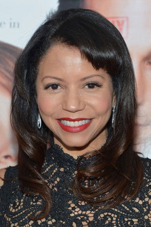 Gloria Reuben profil kép