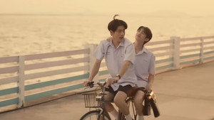 ต้นส้มอยู่บ้านเขา แต่ผลส้มหล่นมาบ้านเราตลอดเลย kép