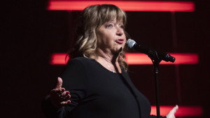 Lise Dion : Chu rendue là háttérkép