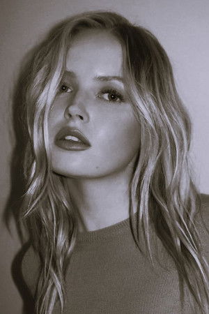 Ellie Bamber profil kép