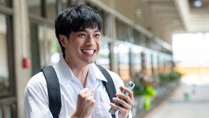 สวัสดีวันจันทร์(ส) háttérkép