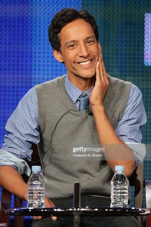 Danny Pudi profil kép