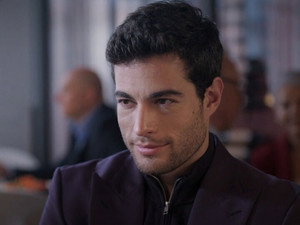 Velvet, El Nuevo Imperio 1. évad Ep.57 57. epizód