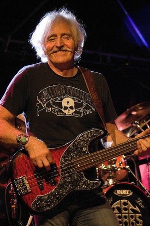 Leo Lyons