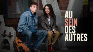 Au sein des autres háttérkép