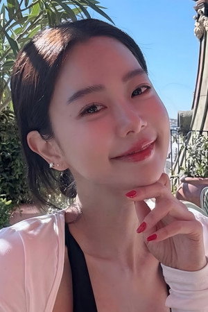 Clara Lee profil kép